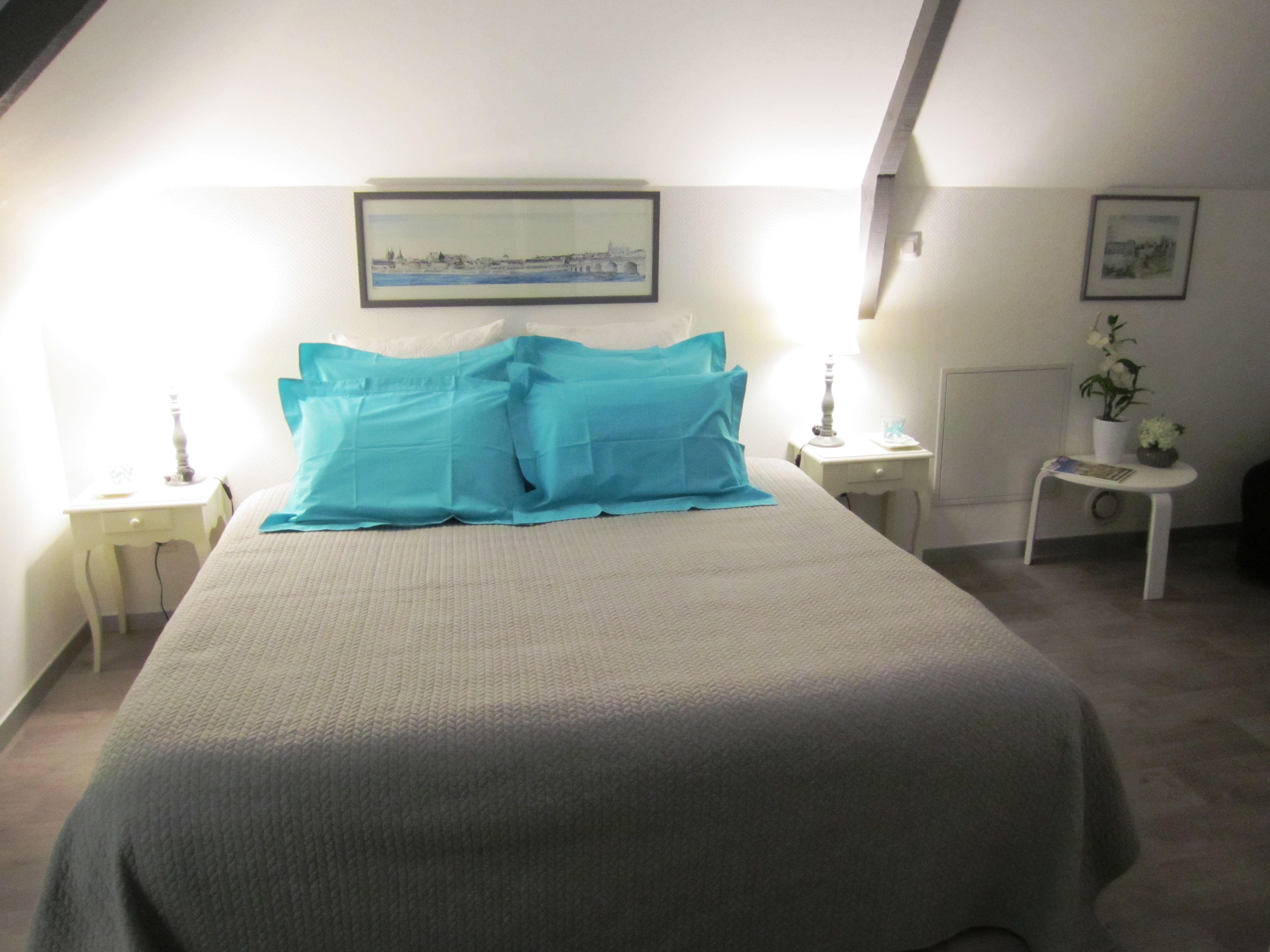 Chambre Turquoise – entrée indépendante 1er étage, Saint-Gervais-la-Forêt